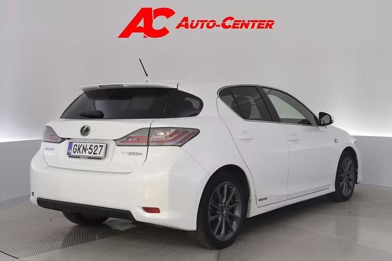 Käytetty Lexus CT200h Sport Line 2012