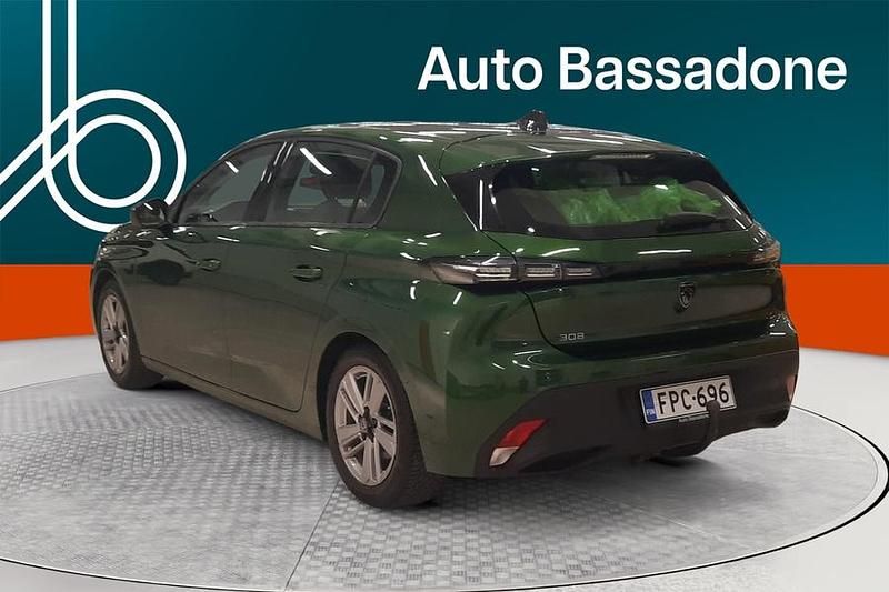 Käytetty Peugeot 308 Active 131 HP (96 kW) 2022 Viistoperä