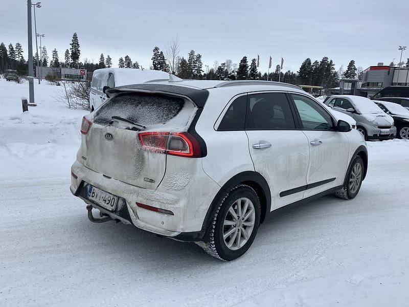 Käytetty Kia Niro 105 HP (77 kW) 2019 Katumaasturi