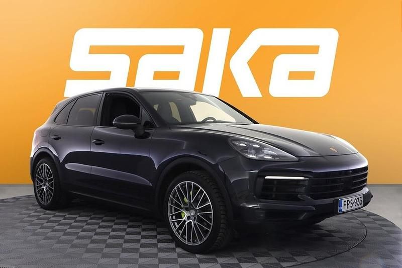 Harmaa Käytetty 2018 Porsche Cayenne Katumaasturi | 42 900 € (Kallis) - Kuva 1/3