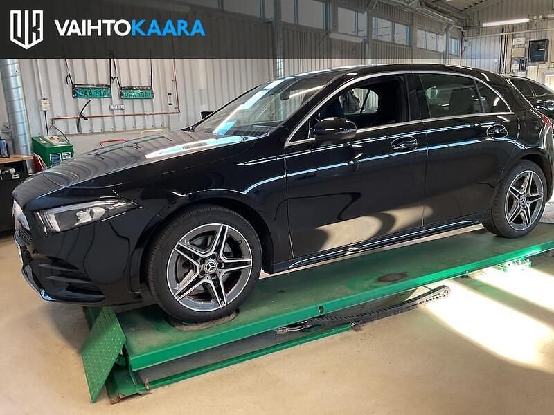 Käytetty 2022 Mercedes A250 Business Viistoperä | 28 800 € (Hieman kallis) - Kuva 1/2