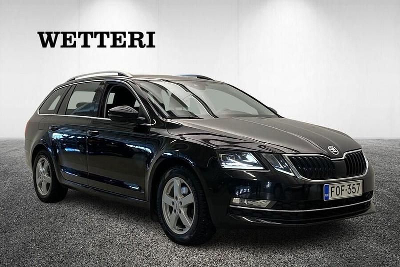 Käytetty Skoda Octavia Business Line 150 HP (110 kW) 2019 Musta Farmari