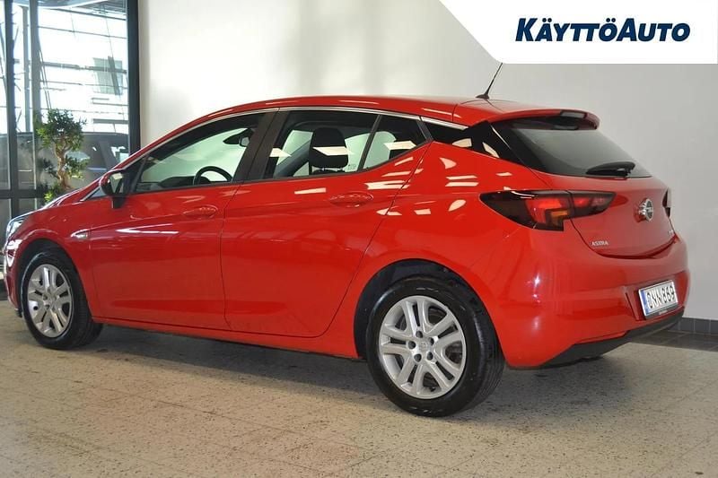 Käytetty Opel Astra Comfort 105 HP (77 kW) 2019 Punainen Viistoperä