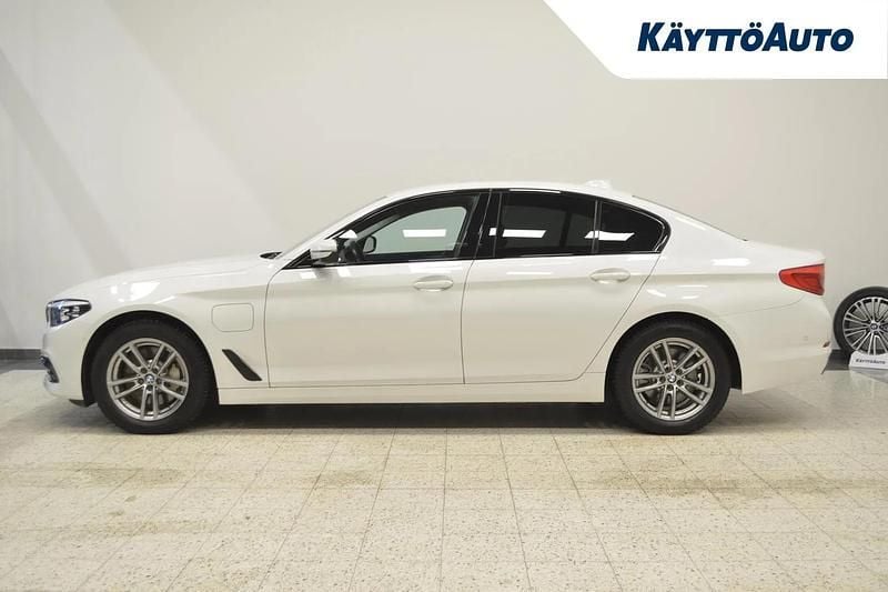 Käytetty BMW 530e Sport Line 252 HP (185 kW) 2020 Valkoinen Sedan
