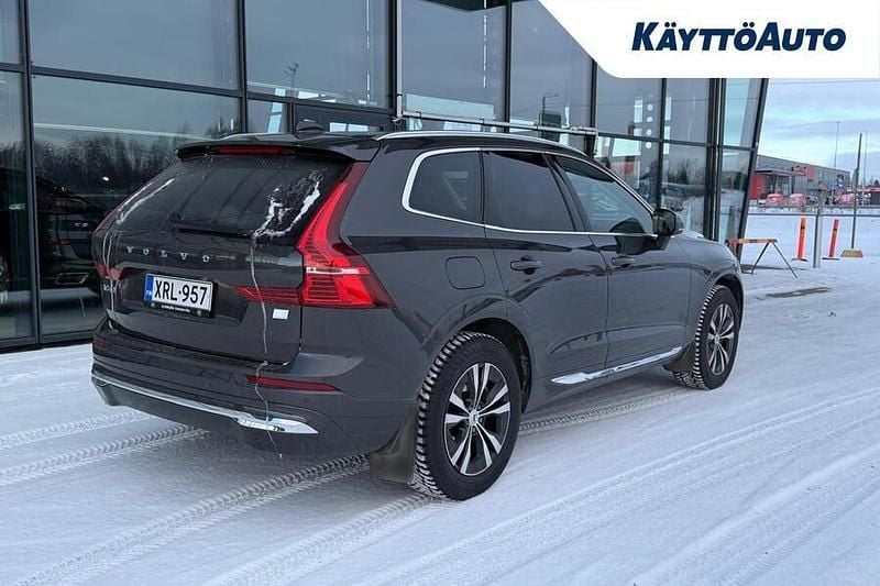Käytetty Volvo XC60 Inscription 456 HP (335 kW) 2022 Harmaa Katumaasturi