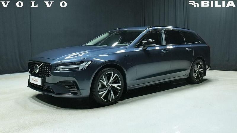 Sininen Käytetty 2025 Volvo V90 Plus Farmari | 48 800 € (Kallis) - Kuva 1/3