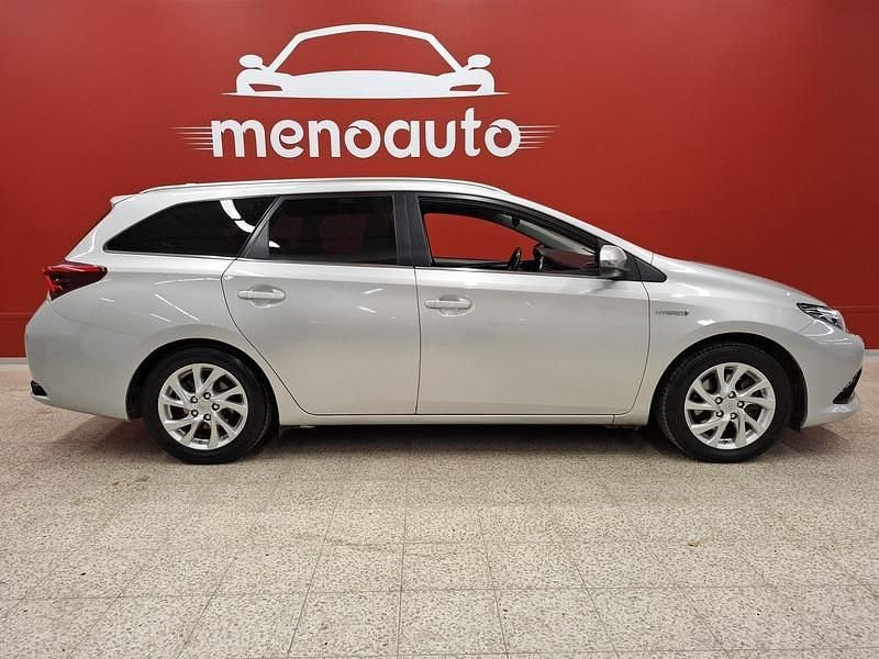 Käytetty Toyota Auris Touring Sports Active 99 HP (72 kW) 2018 Farmari