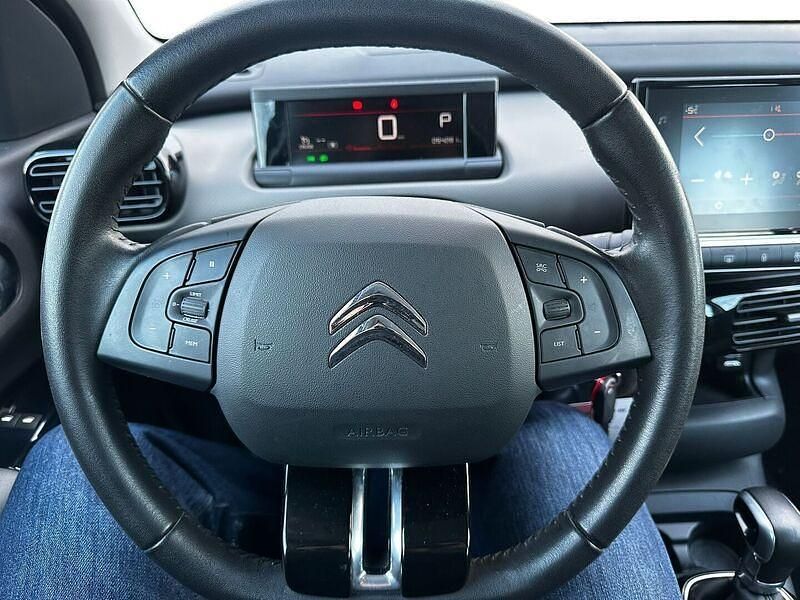 Käytetty Citroën C4 Cactus Feel 120 HP (88 kW) 2019 Musta Viistoperä