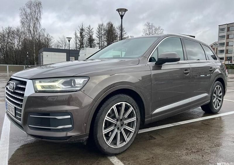 Ruskea Käytetty 2016 Audi Q7 Business Katumaasturi | 34 900 € - Kuva 1/3