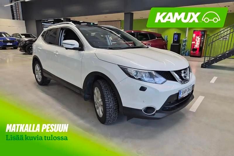 Käytetty Nissan Qashqai N-Connecta 116 HP (85 kW) 2016 Valkoinen Katumaasturi