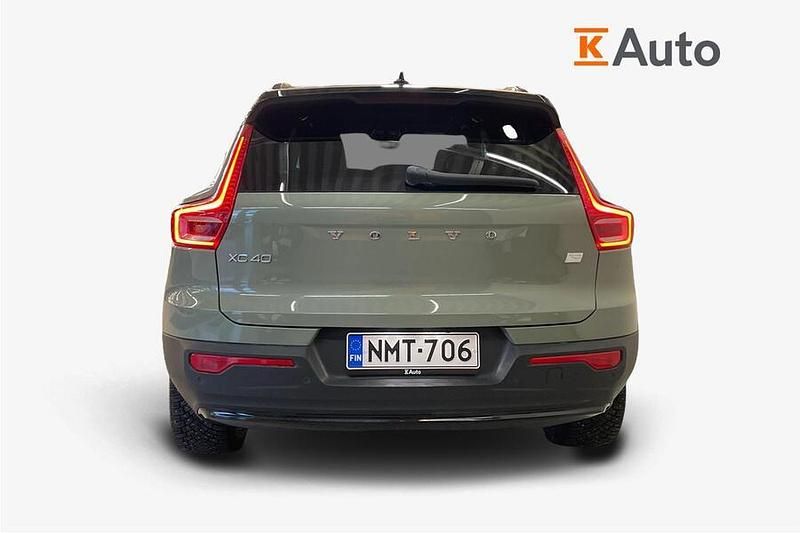 Käytetty Volvo XC40 Ultimate 300 kW (408 HP) 2023 Katumaasturi