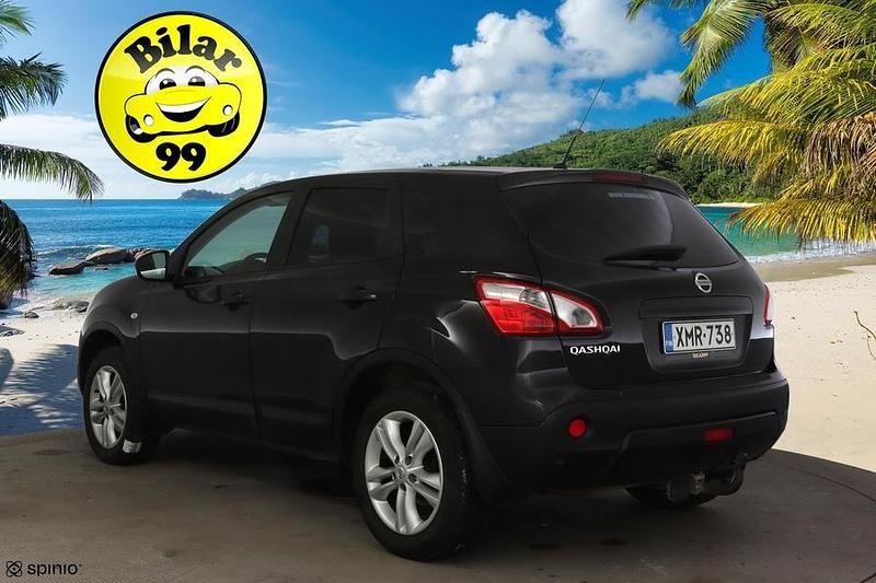 Käytetty Nissan Qashqai Acenta 141 HP (103 kW) 2011 Katumaasturi