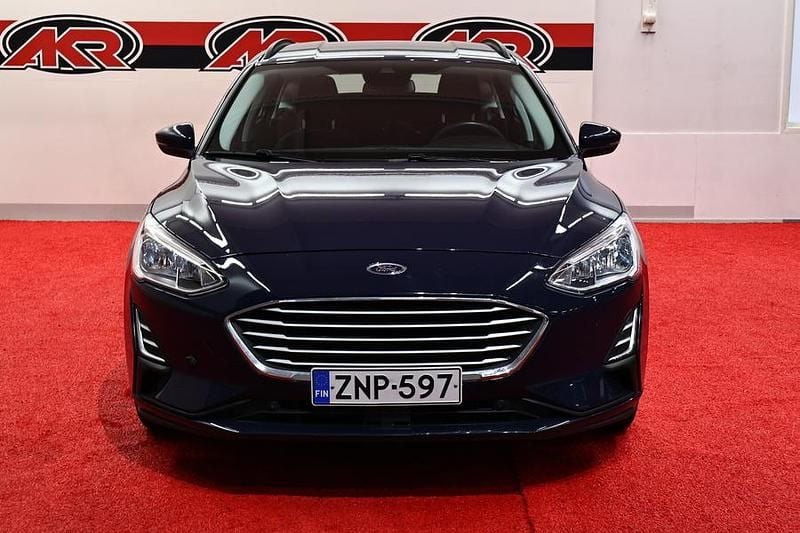 Käytetty Ford Focus Trend 125 HP (91 kW) 2019 Sininen Farmari