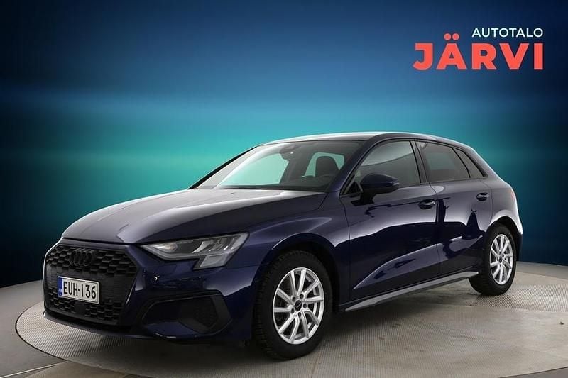 Käytetty Audi A3 Sportback e-tron Business 150 HP (110 kW) 2021 Sininen Viistoperä