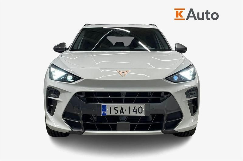 Uusi Cupra Terramar VZ 268 HP (197 kW) 2025 Met. valkoinen Katumaasturi