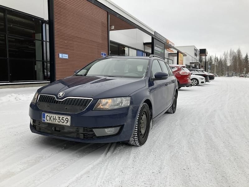 Käytetty Skoda Octavia Ambition 110 HP (80 kW) 2017 Farmari