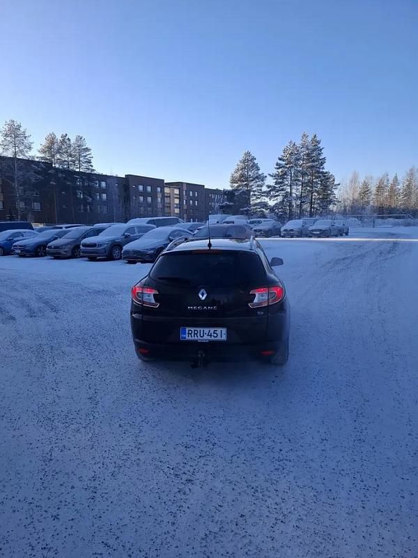 Käytetty Renault Mégane GrandTour 116 HP (85 kW) 2014 Metallinruskea Farmari