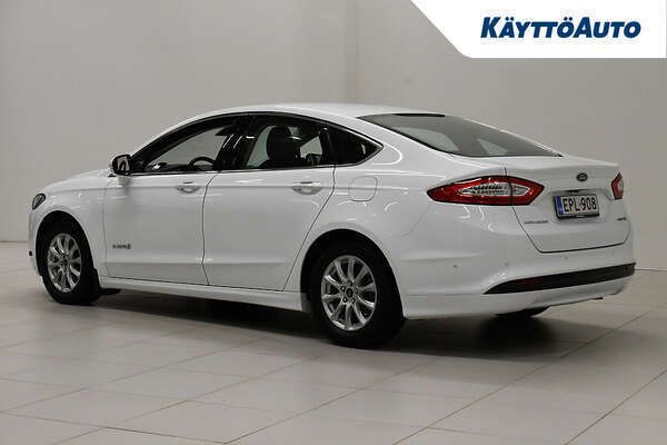 Käytetty Ford Mondeo Titanium 188 HP (138 kW) 2018 Valkoinen Sedan