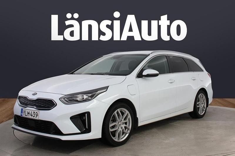 Käytetty Kia Ceed Sportswagon Premium 140 HP (102 kW) 2020 Valkoinen Farmari