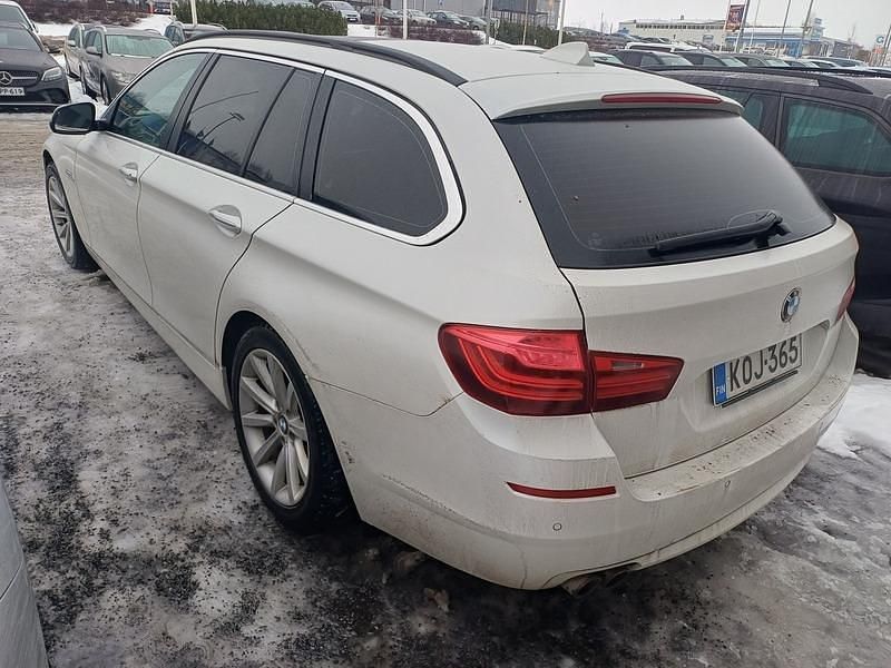 Käytetty BMW 520 Exclusive 190 HP (139 kW) 2017 Farmari