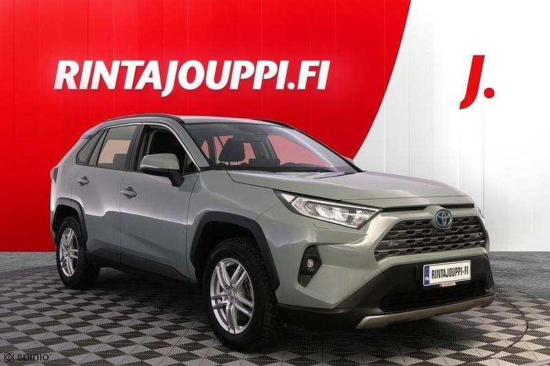 Käytetty Toyota RAV4 Hybrid Active 178 HP (130 kW) 2023 Katumaasturi