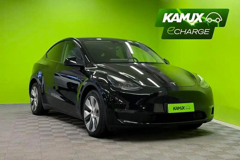 Musta Käytetty 2021 Tesla Model Y Katumaasturi | 33 900 € (Perustarjous) - Kuva 1/4