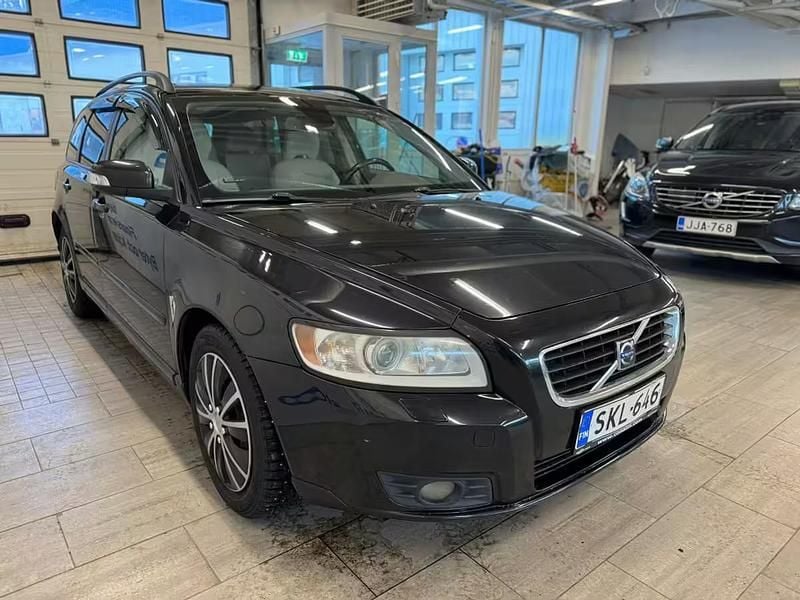 Käytetty Volvo V50 136 HP (100 kW) 2007 Farmari