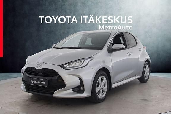 Hopea Käytetty 2024 Toyota Yaris Plus Viistoperä | 22 990 € (Hieman kallis) - Kuva 1/4