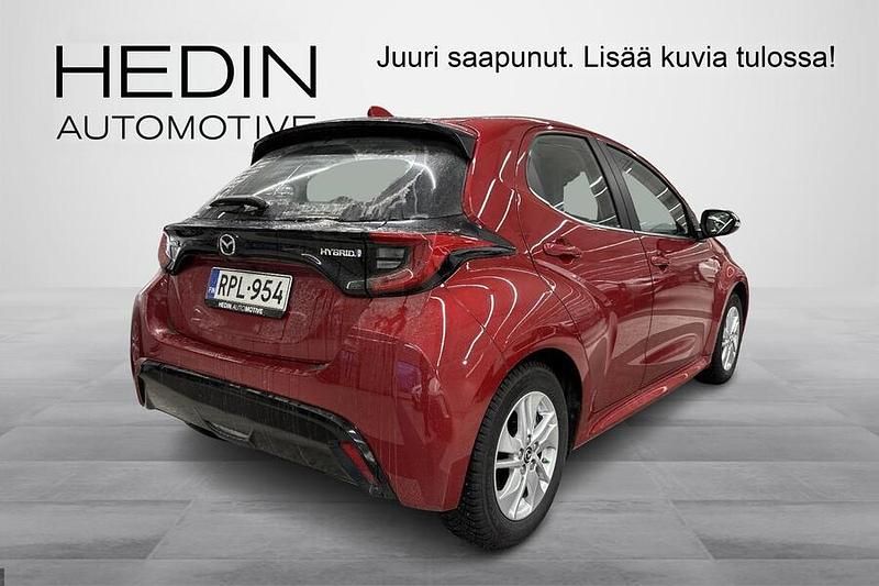 Käytetty Mazda 2 Comfort 116 HP (85 kW) 2023 Punainen Viistoperä