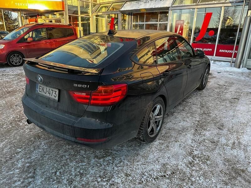 Käytetty BMW 320 Gran Turismo 184 HP (135 kW) 2015 Sedan