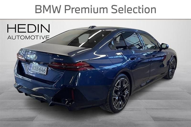 Käytetty BMW i5 M Sport 289 kW (394 HP) 2025 Sininen Sedan