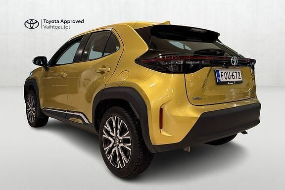 Käytetty Toyota Yaris Cross Active 116 HP (85 kW) 2021 Keltainen Katumaasturi