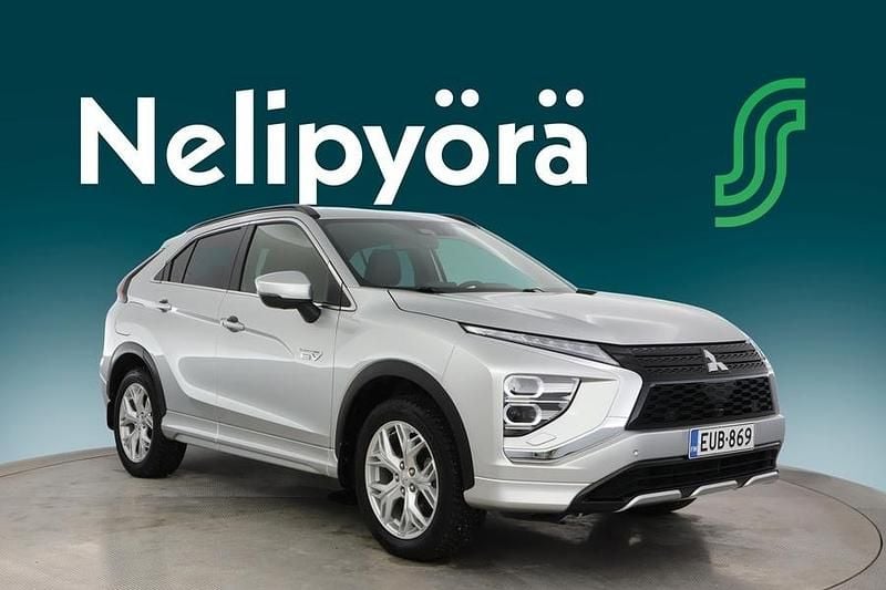 Käytetty Mitsubishi Eclipse Cross Intense 185 HP (136 kW) 2022 Hopea Katumaasturi