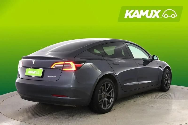 Käytetty Tesla Model 3 258 kW (351 HP) 2023 Harmaa Sedan
