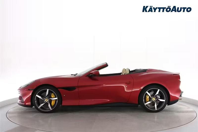 Käytetty Ferrari Portofino 843 HP (620 kW) 2024 Punainen Avoauto
