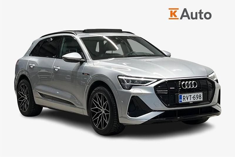Käytetty Audi e-tron S-Line 230 kW (313 HP) 2019 Hopea Katumaasturi