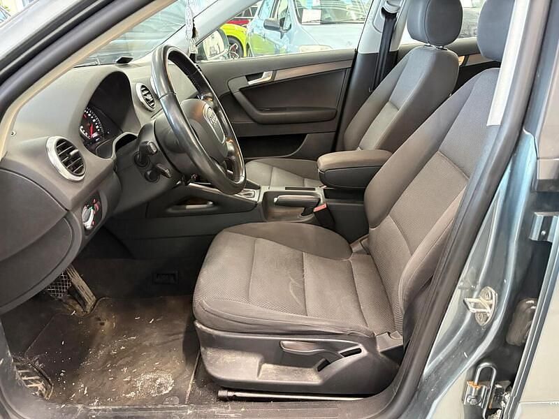 Käytetty Audi A3 Sportback Attraction 105 HP (77 kW) 2010 Viistoperä