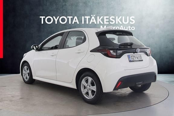 Käytetty Toyota Yaris Active 114 HP (83 kW) 2023 Valkoinen Viistoperä
