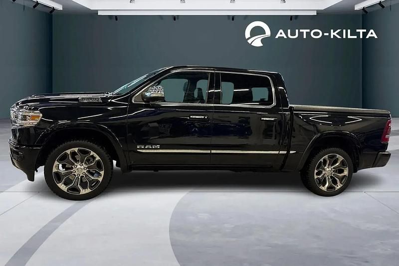 Käytetty RAM 1500 2020 Met. musta Nouto