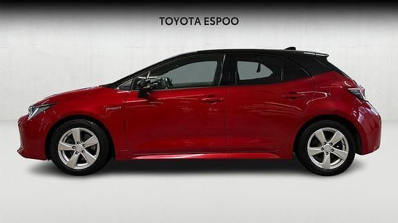 Käytetty Toyota Corolla Style 184 HP (135 kW) 2020 Met. punainen Viistoperä