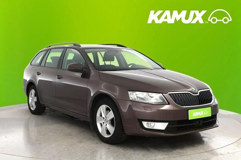 Käytetty Skoda Octavia Ambition 140 HP (102 kW) 2014 Viistoperä
