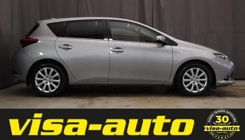 Käytetty Toyota Auris Multidrive S 116 HP (85 kW) 2016 Harmaa Viistoperä