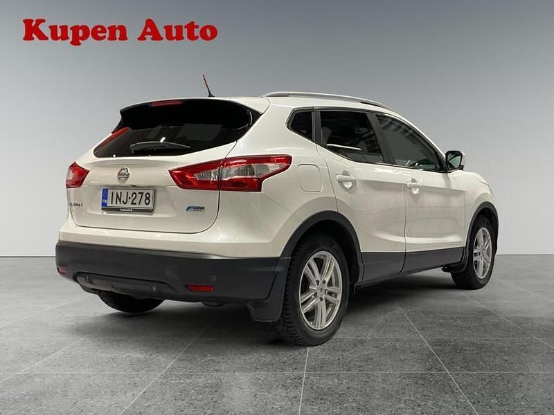 Käytetty Nissan Qashqai 360º 110 HP (80 kW) 2015 Katumaasturi
