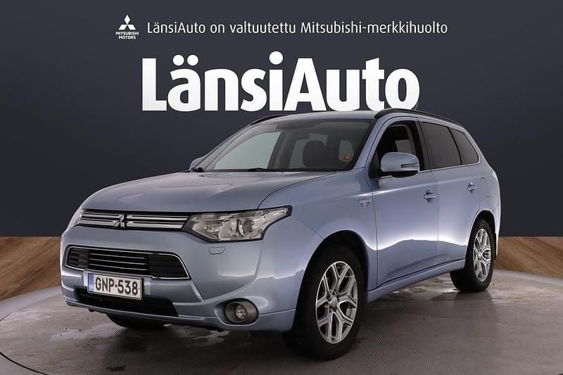 Käytetty 2015 Mitsubishi Outlander P-HEV Instyle Farmari | 12 890 € (Supertarjous) - Kuva 1/1
