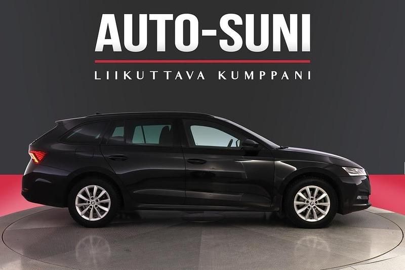 Käytetty Skoda Octavia G-TEC Style 131 HP (96 kW) 2022 Musta Farmari