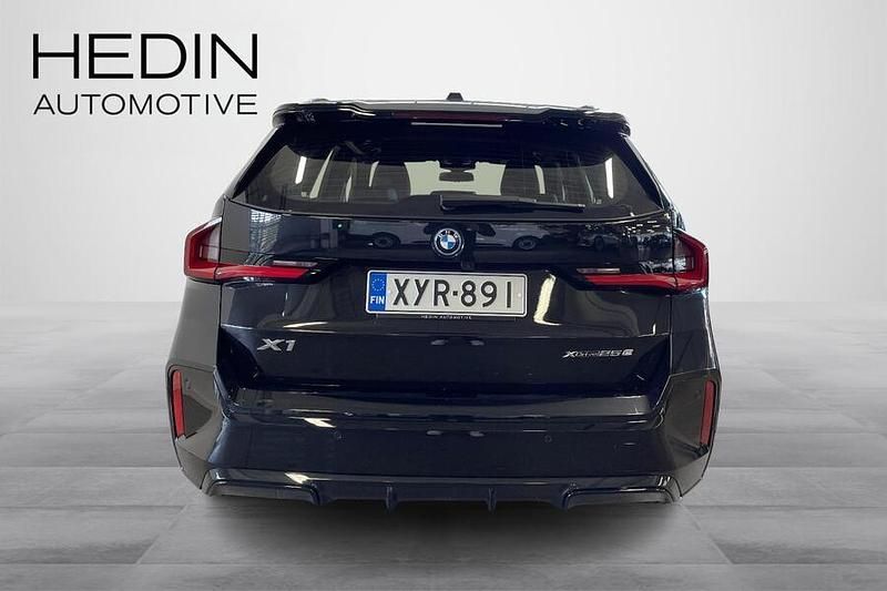 Käytetty BMW X1 M Sport 245 HP (180 kW) 2025 Musta Katumaasturi