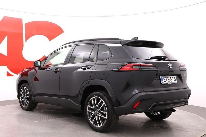 Käytetty Toyota Corolla Cross 140 HP (102 kW) 2025 Harmaa Katumaasturi