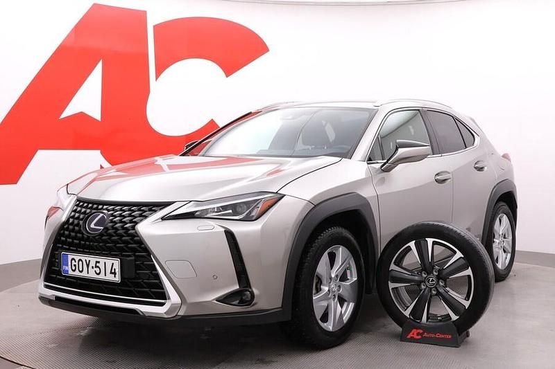 Sonic titanium Käytetty 2022 Lexus UX 250h Business Edition Katumaasturi | 32 490 € (Perustarjous) - Kuva 1/4