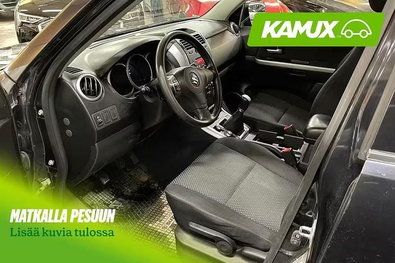 Käytetty Suzuki Grand Vitara 140 HP (102 kW) 2007 Musta Katumaasturi
