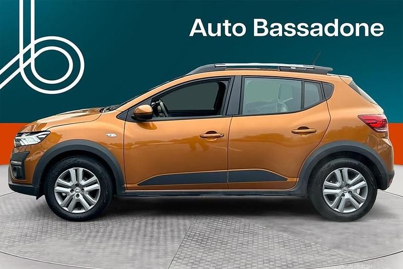 Käytetty Dacia Sandero Comfort 91 HP (66 kW) 2022 Viistoperä